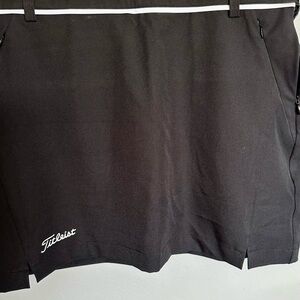 Titleist Women’s Golf Skirt 2XL With Under Shorts
